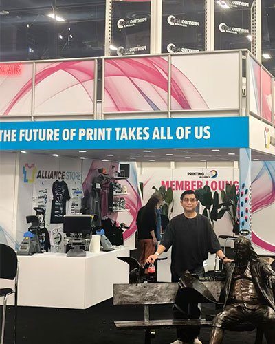 Customer communication at expo